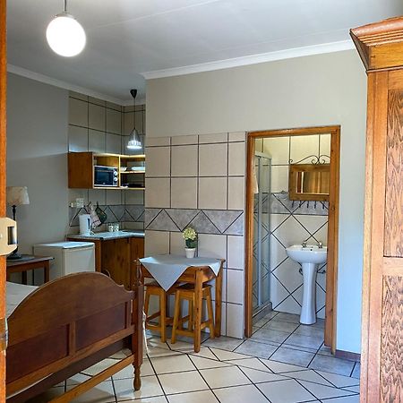 Palm Inn Guest House Piet Retief Exterior foto